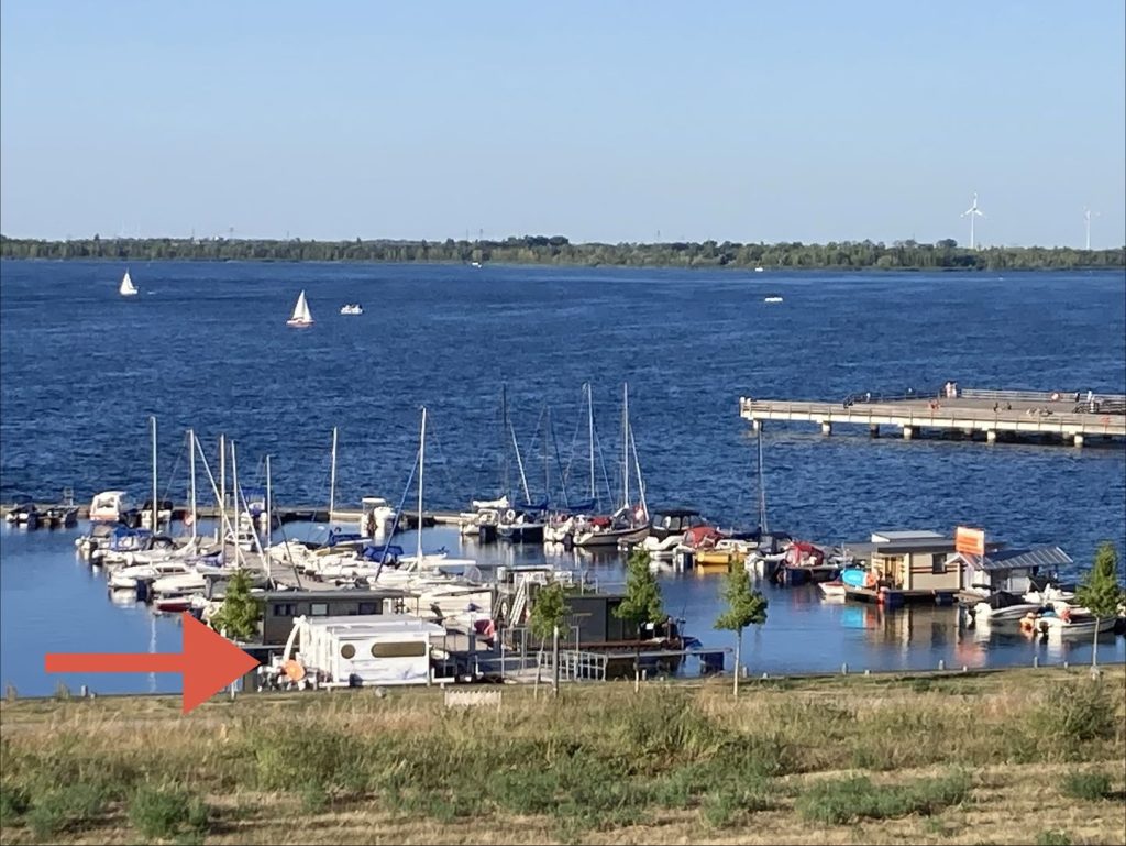 Blick oberhalb der Marina